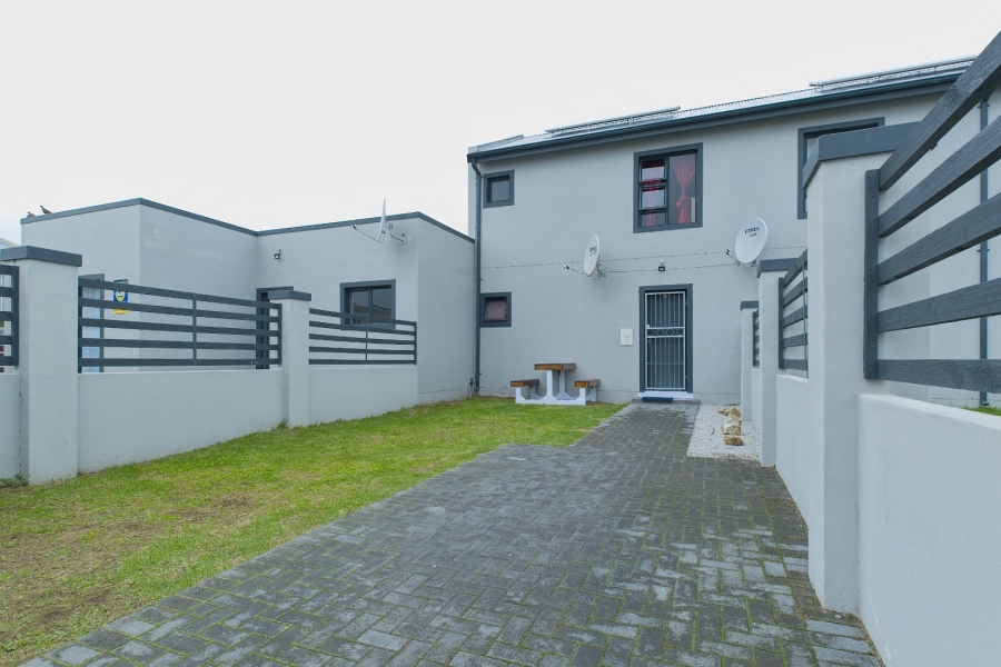 2 Bedroom Property for Sale in Parsonsvlei Eastern Cape